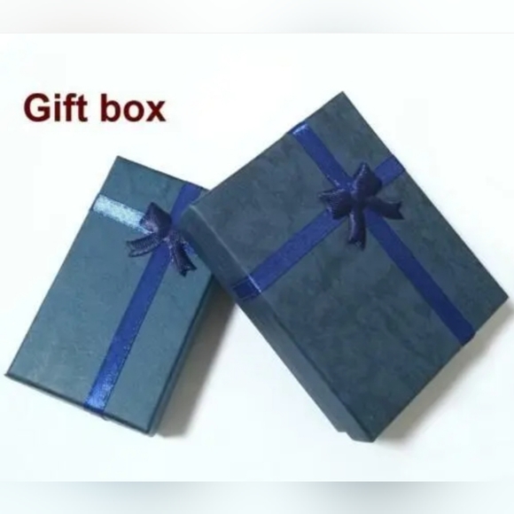 Gold plated red and white crystal skeleton hand necklace/brooch - Picture 11 of 11